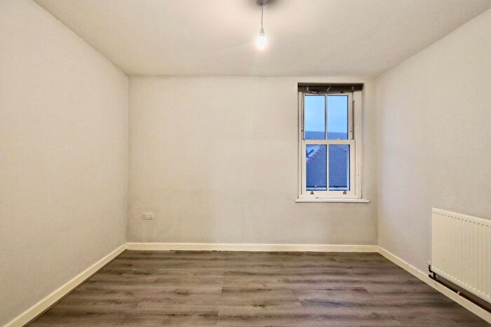 2 Bedroom Flat To Rent In Church Street, Ebbw Vale, NP23