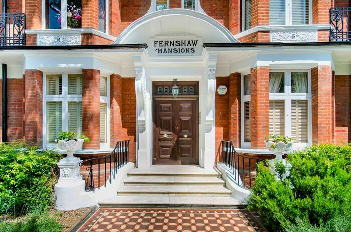 3 Bedroom Flat To Rent In Fernshaw Road, Chelsea, London, SW10