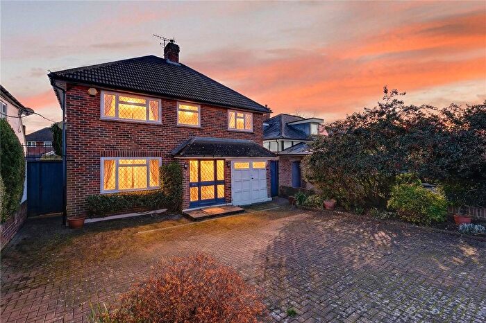 3 Bedroom Detached House For Sale In Manor Lane, Sunbury-On-Thames, Surrey, TW16
