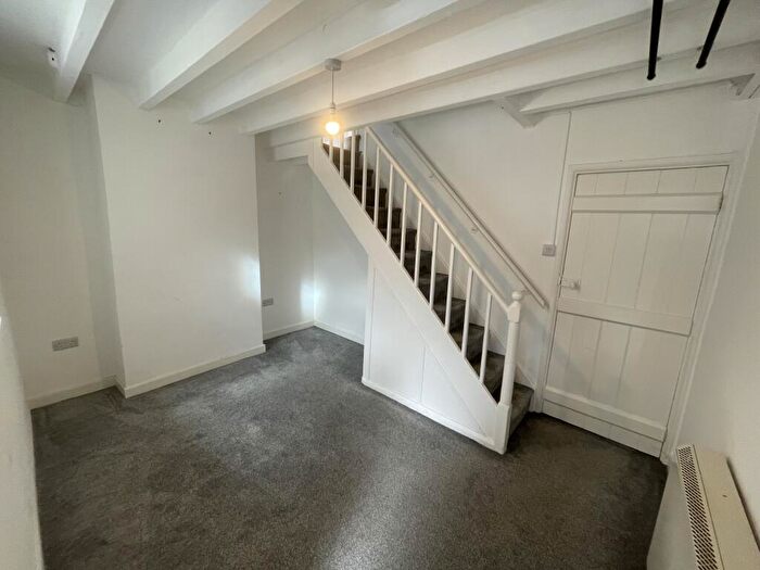 2 Bedroom Cottage To Rent In Eglwysbach, LL28