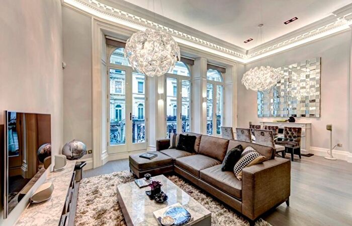 2 Bedroom Flat To Rent In De Vere Gardens, London, W8