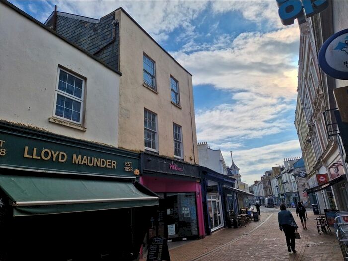 1 Bedroom Flat To Rent In Clampet Lane, Teignmouth, TQ14