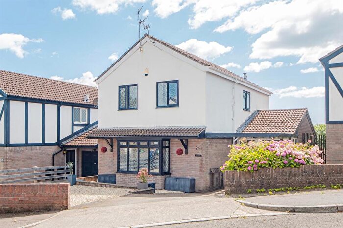 4 Bedroom Detached House For Sale In Usk Way, Barry, CF62