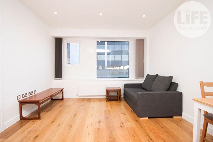 1 Bedroom Flat To Rent In Lampton Road, Hounslow, TW3