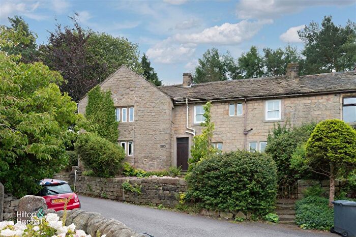 4 Bedroom Detached House For Sale In Winewall House Amp; Barn, Lane Top, Winewall, BB8