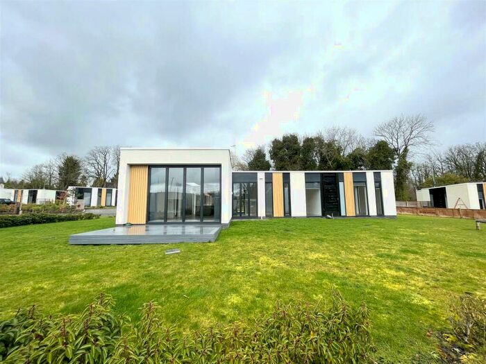 4 Bedroom House To Rent In Harden Park, Alderley Edge, SK9