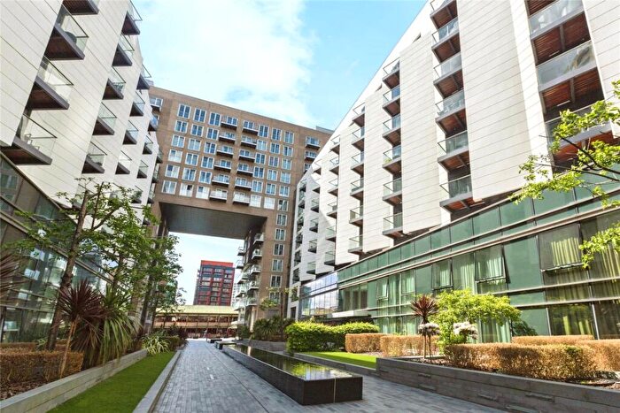 2 Bedroom Flat To Rent In Baltimore Wharf, Canary Wharf, London, E14