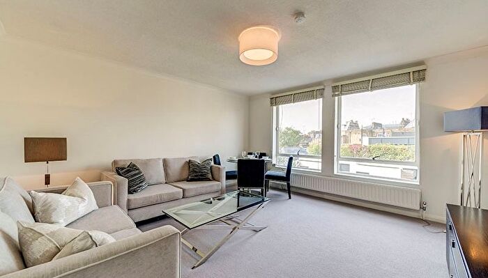 2 Bedroom Flat To Rent In Fulham Road, Chelsea, SW3