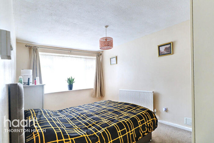 2 Bedroom Apartment For Sale In Parchmore Road, Thornton Heath, CR7