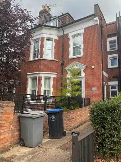 1 Bedroom Flat To Rent In Blenheim Gardens, Willesden Green, London, NW2