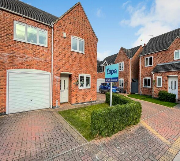 3 Bedroom Semi-Detached House For Sale In Walnut Close, Hough, Crewe, CW2