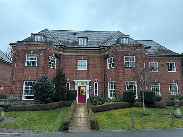 2 Bedroom Apartment To Rent In John Cullis Gardens, Leamington Spa, CV32