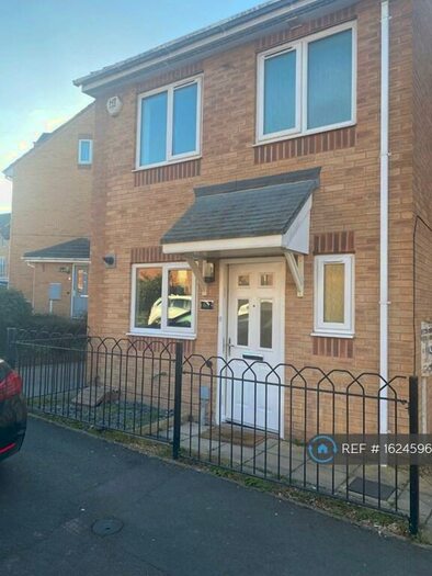 3 Bedroom Semi-Detached House To Rent In Carroll Crescent, Coventry, CV2