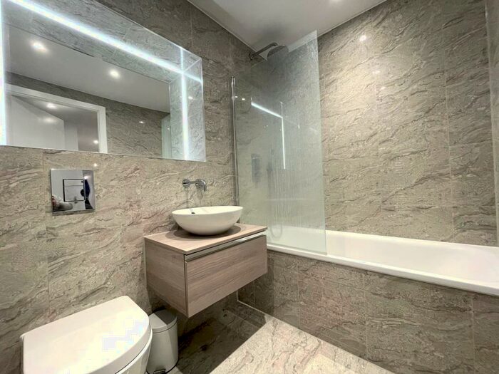 2 Bedroom Apartment To Rent In Everard Close, St. Albans, AL1