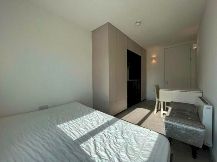 Studio To Rent In Durham Road, London, SW20