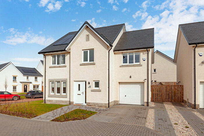 4 Bedroom Detached House For Sale In Norwal Drive, West Craigs, EH12