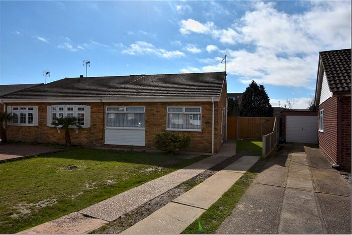 2 Bedroom Bungalow To Rent In Constable Avenue, Clacton-On-Sea, CO16