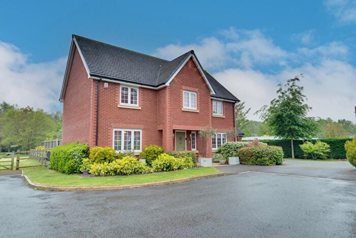 4 Bedroom Detached House For Sale In Woodpecker Place, Somerford, CW12