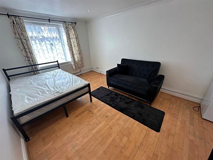Studio To Rent In Nelson Road, Stanmore, HA7
