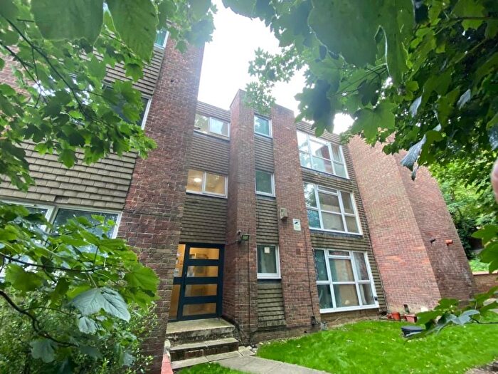 1 Bedroom Flat For Sale In Eglinton Hill, London, SE18