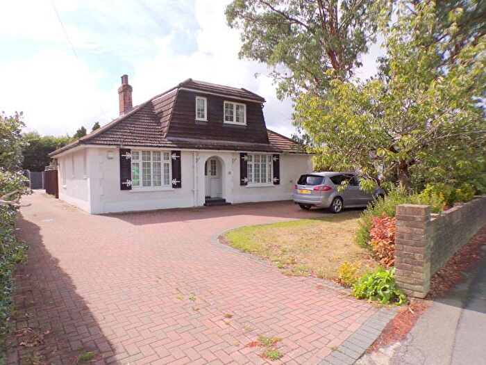 5 Bedroom Chalet For Sale In New Road, Bournemouth, BH10