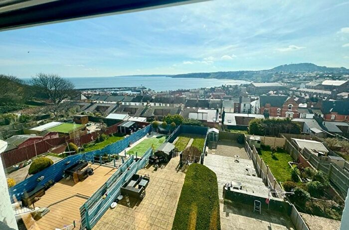2 Bedroom Flat For Sale In Castle Road, Scarborough, YO11