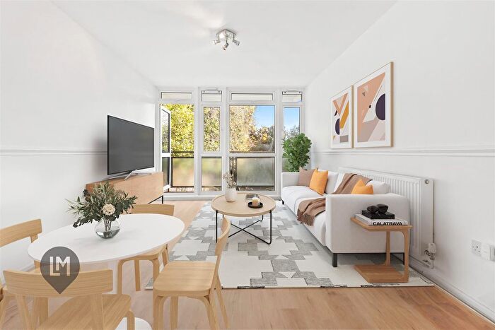 1 Bedroom Flat For Sale In Winterfold Close, London, SW19