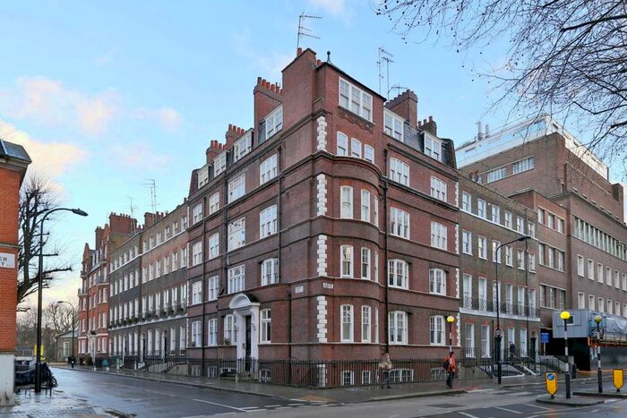 3 Bedroom Flat To Rent In Handel Street, London, WC1N