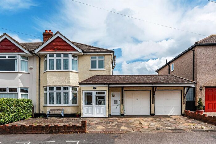 3 Bedroom Semi Detached House For Sale In Barrow Avenue, Carshalton Beeches, SM5