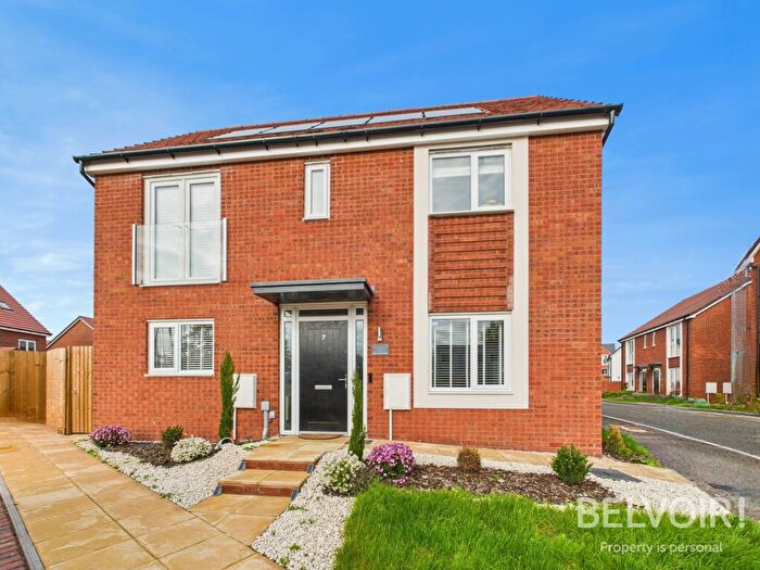 3 Bedroom Semi-Detached House For Sale In Hollyhock Mews, Stafford, ST17