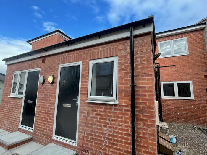 2 Bedroom Flat To Rent In School Brow, Warrington, Cheshire, WA1