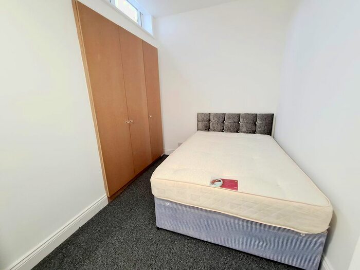 3 Bedroom Flat To Rent In Westbury Avenue, Turnpike Lane N22
