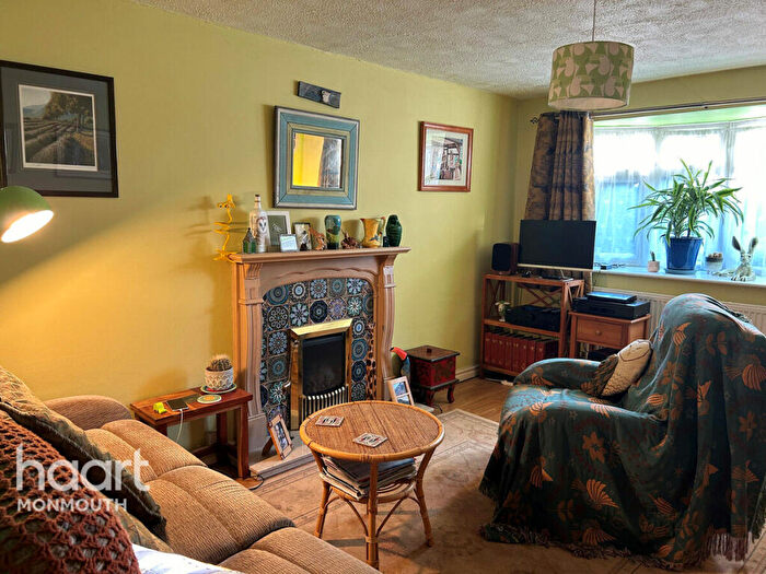 3 Bedroom End Of Terrace House For Sale In Maple Avenue, Chepstow, NP16