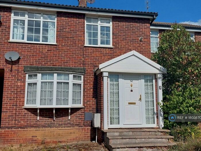 4 Bedroom Terraced House To Rent In Leam Close, Colchester, CO4