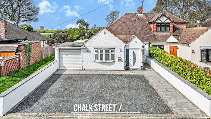 3 Bedroom Semi Detached Bungalow For Sale In The Grove, Upminster, RM14