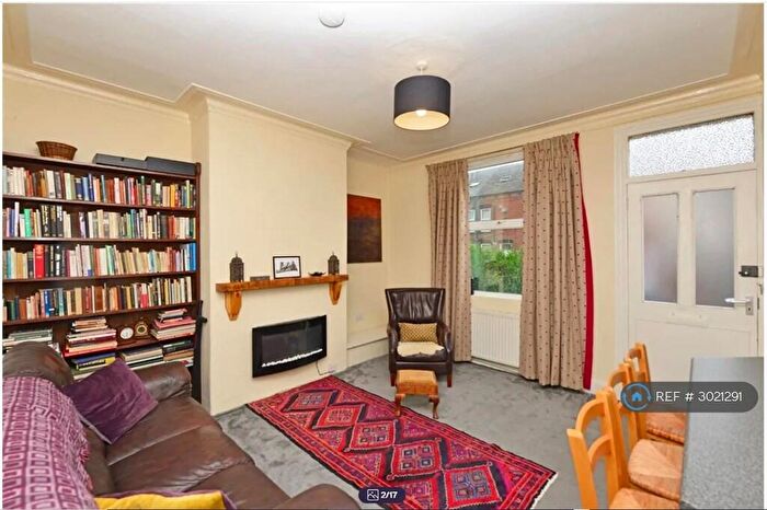 3 Bedroom Terraced House To Rent In Park Avenue, Leeds, LS12
