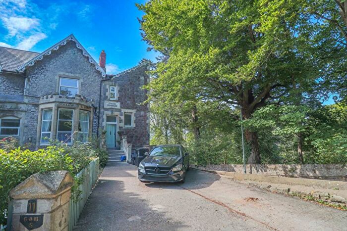 1 Bedroom Flat For Sale In Queens Road, Hillside, BS23