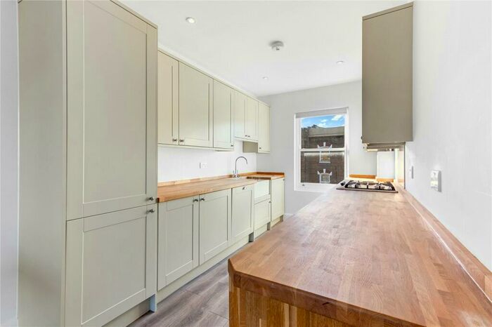 2 Bedroom Apartment To Rent In Blackstock Road, London, N4