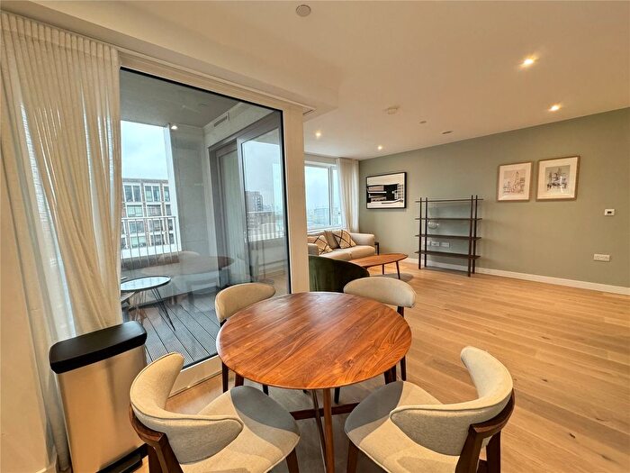 2 Bedroom Flat To Rent In Walworth Road, London, SE17