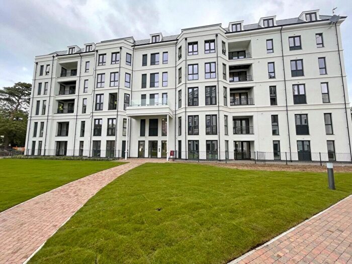 1 Bedroom Flat For Sale In West Cliff Road, Bournemouth, Dorset, BH2