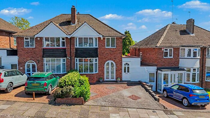 3 Bedroom Semi-Detached House For Sale In Acheson Road, Hall Green, B28