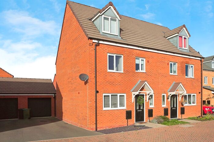 4 Bedroom Semi Detached House For Sale In Orfeus Drive, Peterborough, PE2