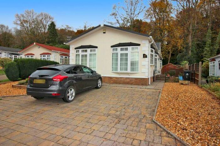 3 Bedroom Detached Bungalow For Sale In Clanna Country Park, Alvington, GL15