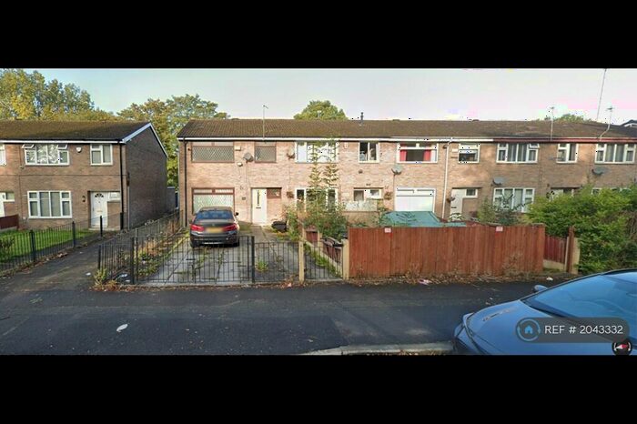 3 Bedroom End Of Terrace House To Rent In Viaduct Street, Manchester, M12