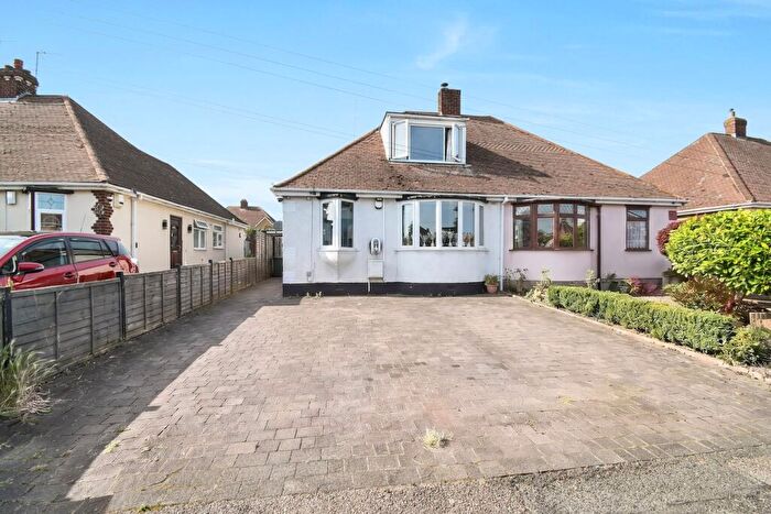 2 Bedroom Chalet For Sale In Chantry Avenue, Kempston, Bedford, MK42