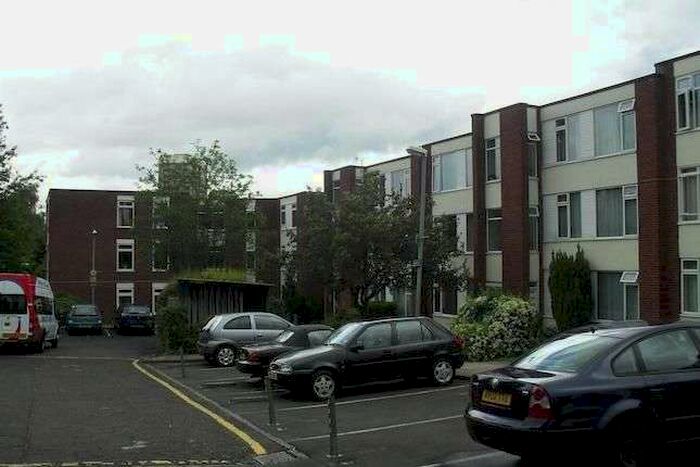 2 Bedroom Apartment To Rent In Arden Grove, Ladywood, Birmingham, B16