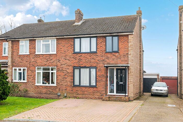 3 Bedroom Semi Detached House For Sale In Fullerton Road, Byfleet, Surrey, KT14