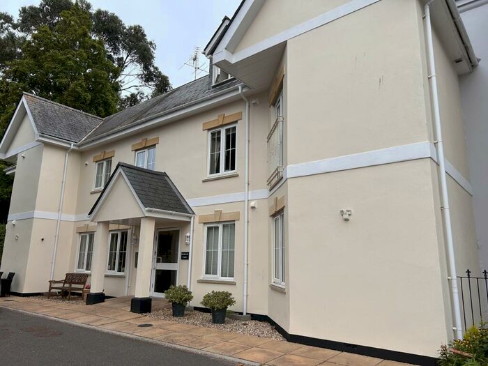 1 Bedroom Flat To Rent In Zero Deposit Option Available - Ground Floor Flat - Over 's Only, EX7