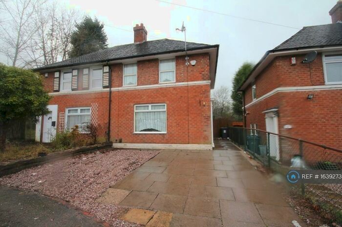 3 Bedroom Semi-Detached House To Rent In Weoley Avenue, Birmingham, B29