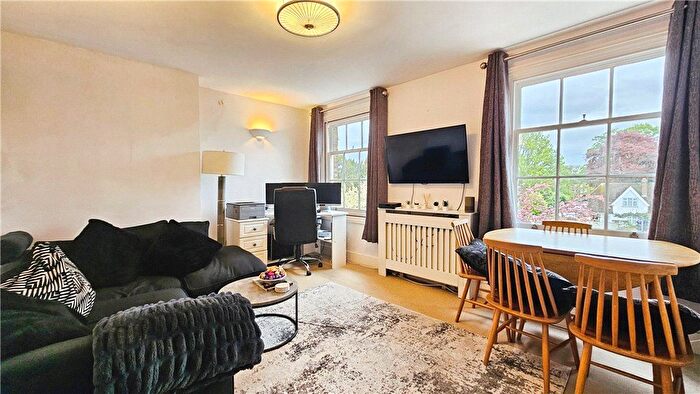 1 Bedroom Flat To Rent In High Street, Egham, Surrey, TW20